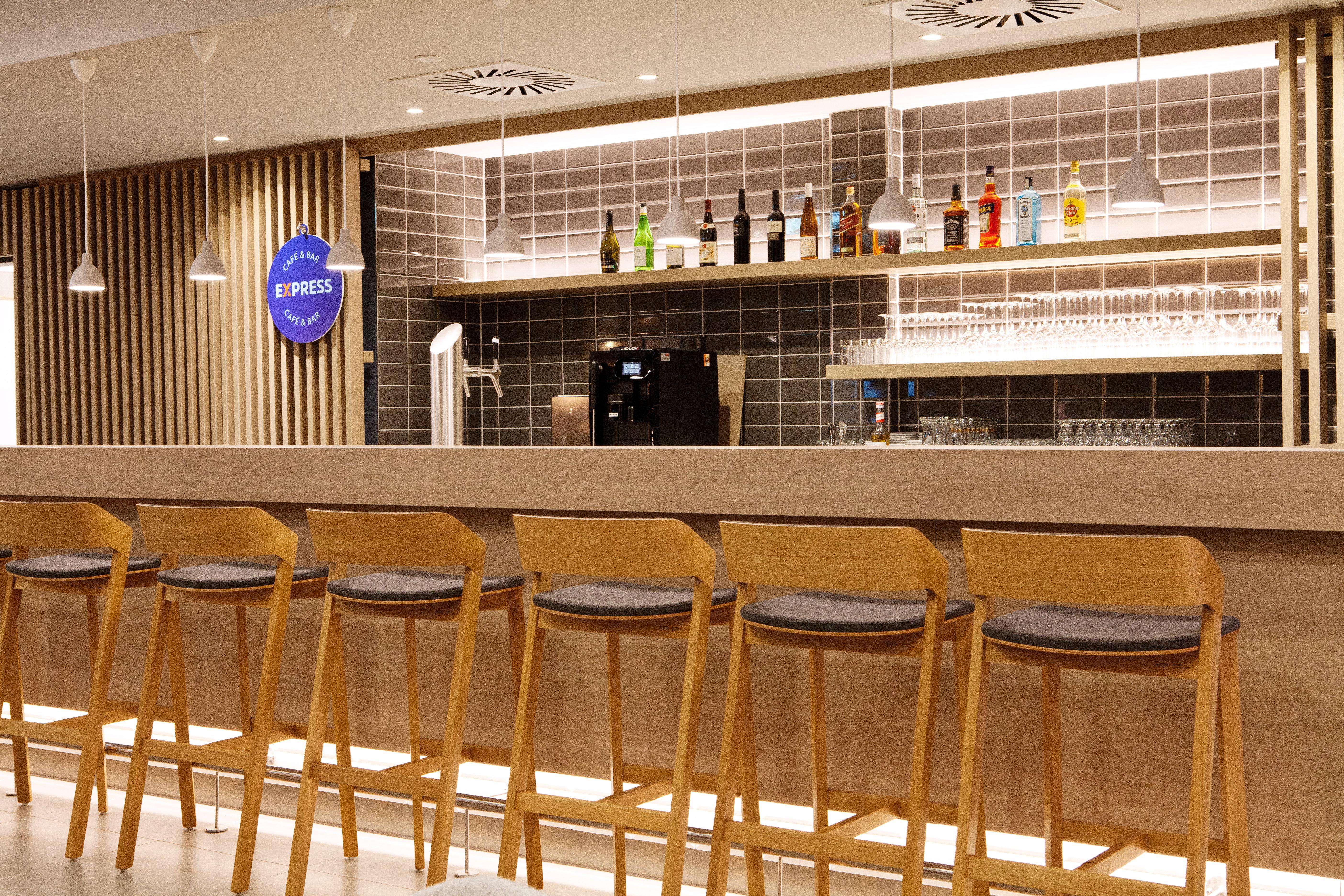 Holiday Inn Express - Ringsheim By Ihg Exteriör bild