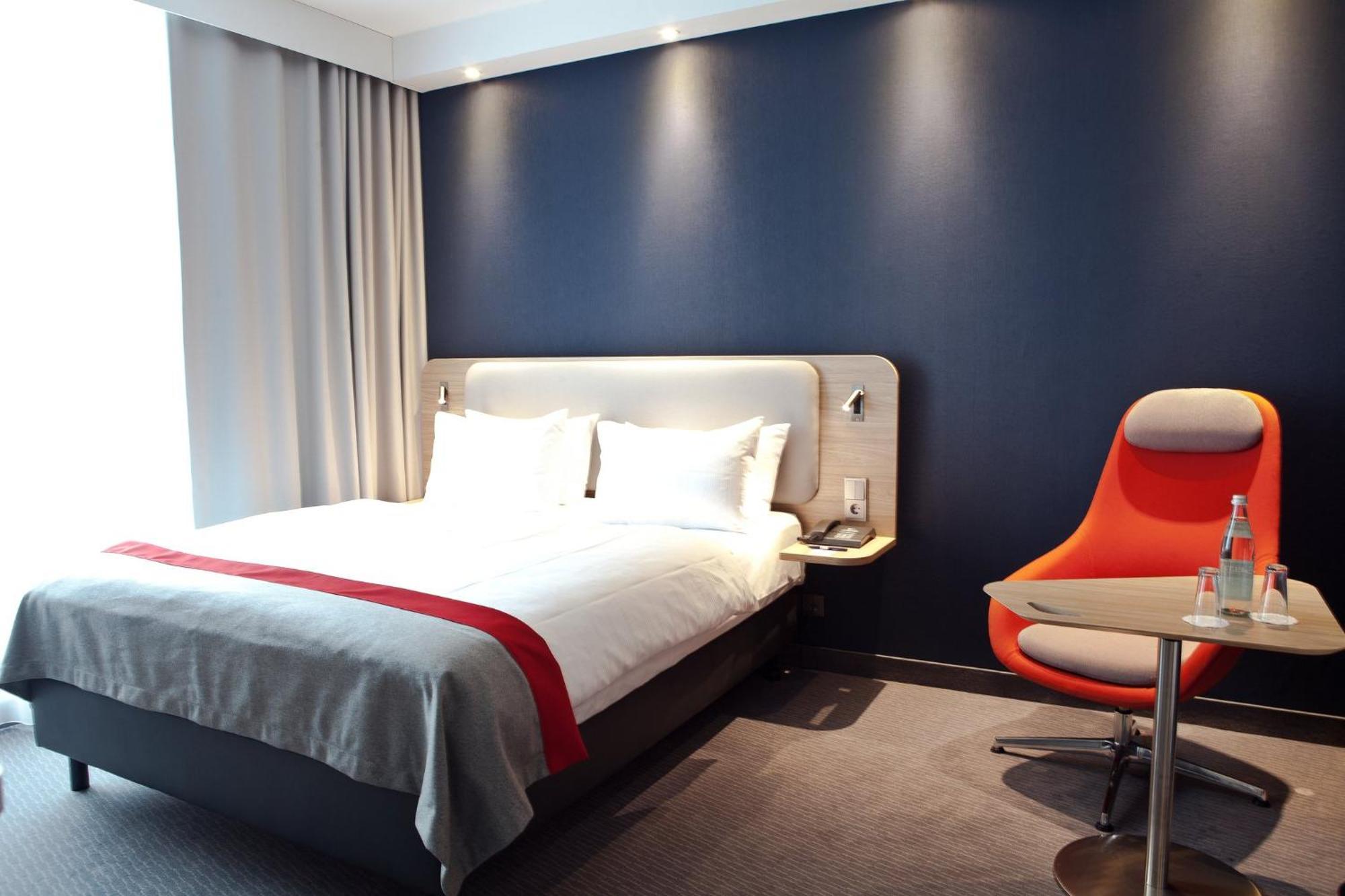 Holiday Inn Express - Ringsheim By Ihg Exteriör bild