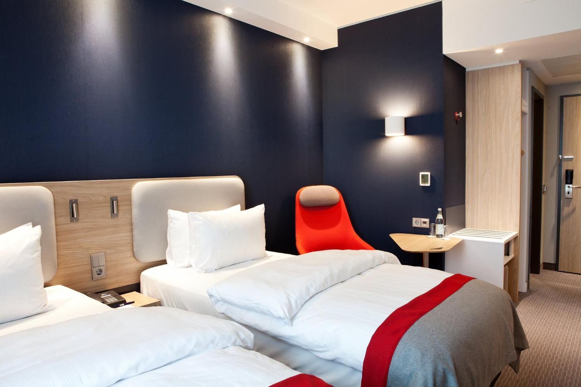 Holiday Inn Express - Ringsheim By Ihg Exteriör bild